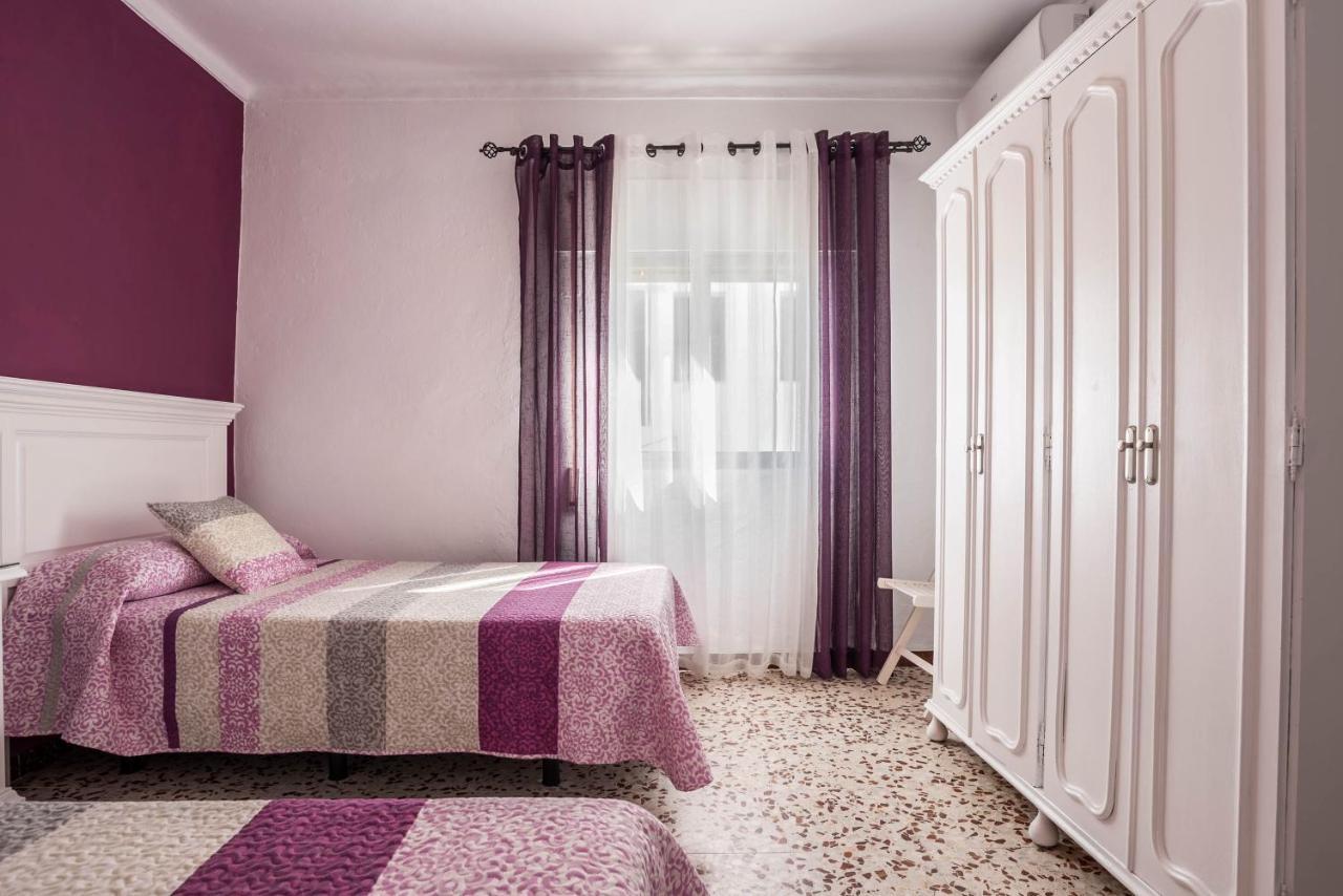 Piso Carmen Solo Familias Apartment โกนิล เด ลาฟรอนเตรา ภายนอก รูปภาพ